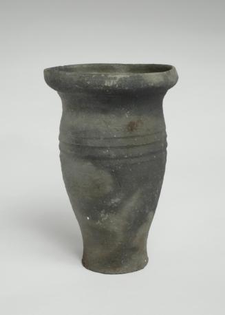 Wide-mouthed ware jar with horizontal ribs on shoulder
