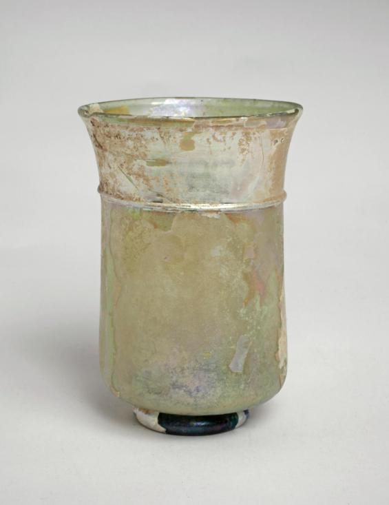 Beaker with trailed decoration